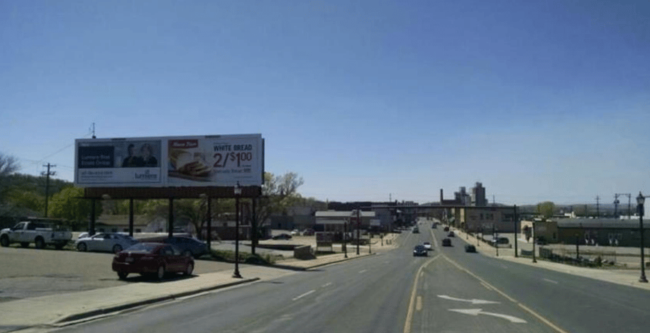 Riverfront Dr. 244 ft W/O Madison Ave. ES F/N Media