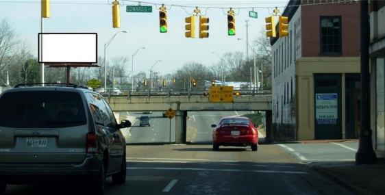 Location photo for Inman St E near First St Square (Cleveland)