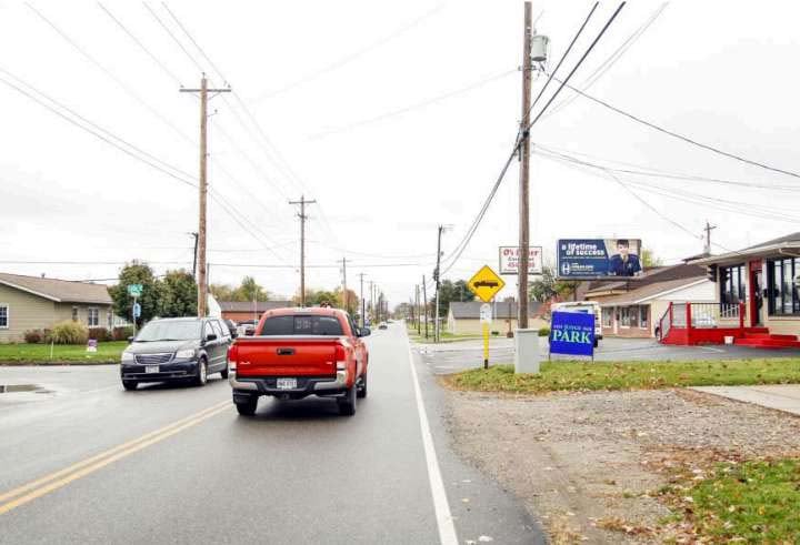 Middlebranch Av WS 25ft S/O Cathy Dr F/N - 2 Media