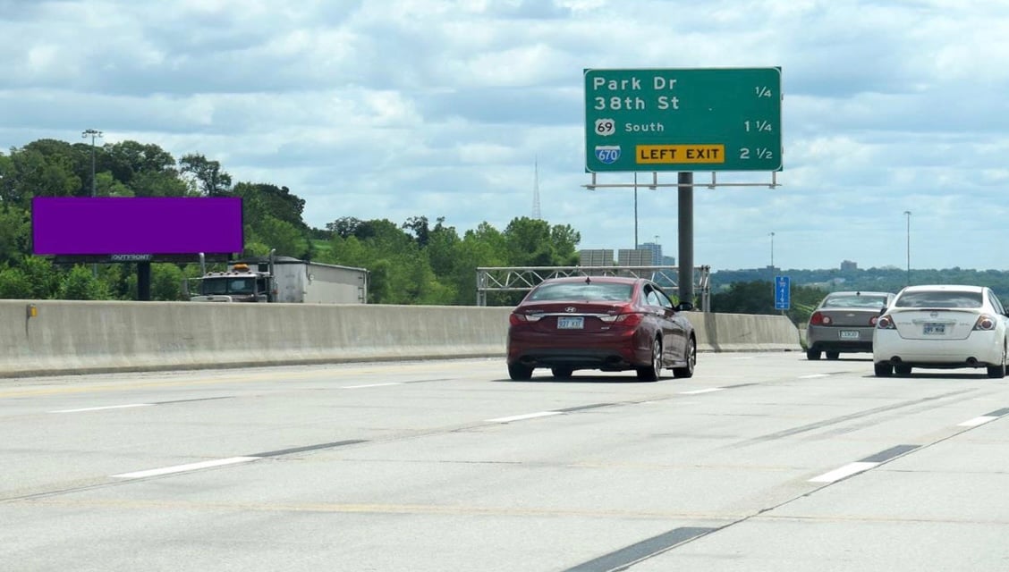 Location photo for Union Pacific Railroad Srv Rd near City Park (Kansas City)