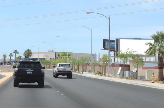 Location photo for E Russell Rd near WB Russell after Galleria (Las Vegas)