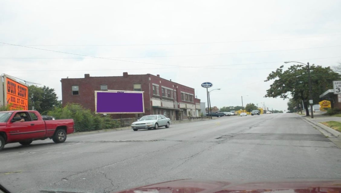 Location photo for Central Ave near On Central at 12th Eastbound, Riverview (Kansas City)