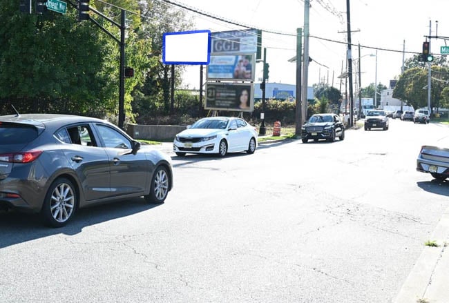 E/S Orient Way S/O Marin Ave Lyndhurst F/N Media