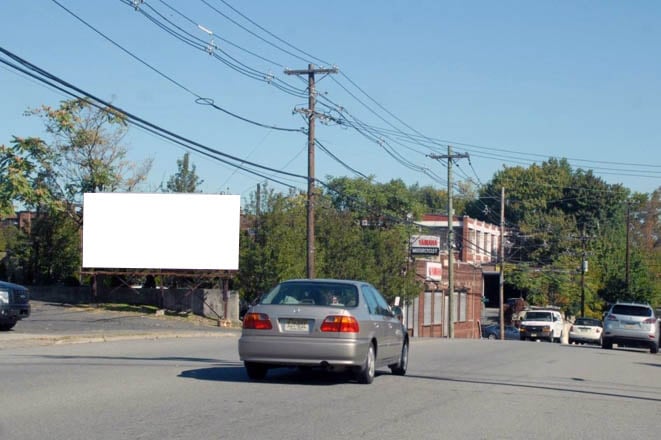 W/S 425 Main Ave N/O S. Parkway Clifton F/S Media