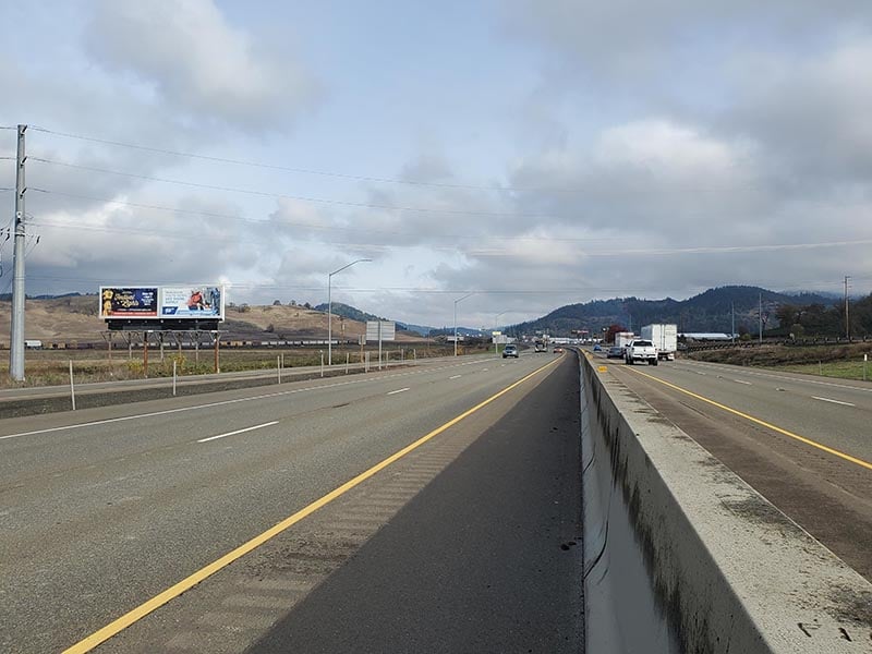 W/L I-5 .54 MI N/O EXIT 129 DEL RIO S F/S Media