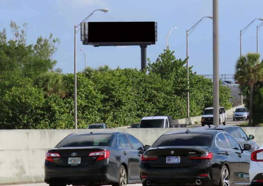 I-95 200 ft N/O 10th Avenue F/S Media