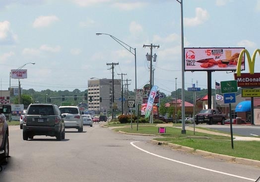 Directiional toward Baptist Hospital Media