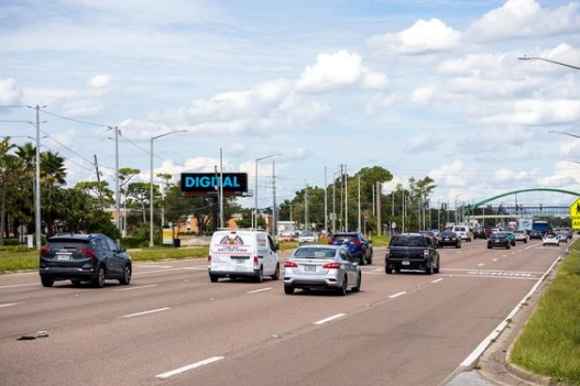 Location photo for S Semoran Blvd near S Semoran Blvd and University Center Dr (Winter Park)