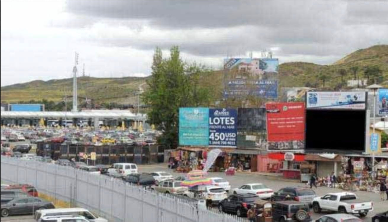 Location photo for Puente México near Border Crossing Mexico-US, Zona Urbana Rio Tijuana (Tijuana)
