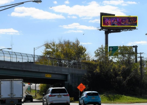 Location photo for S Summit Ave near Summit Ave at West Pleasantview Ave (Hackensack)