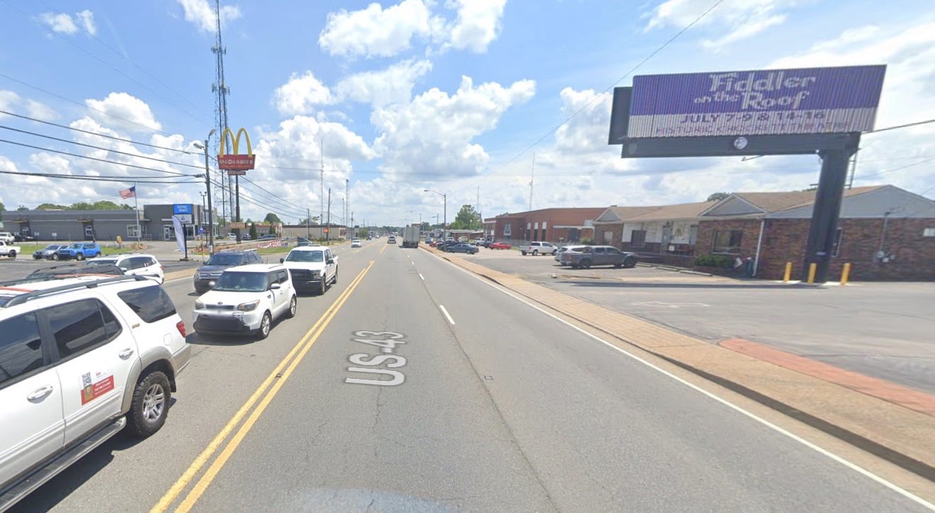 Location photo for N Locust Ave near Lawrenceburg Rotary (Lawrenceburg)