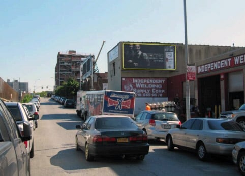 Location photo for Park Ave near The Hip Hop Museum, Mott Haven (Bronx County)