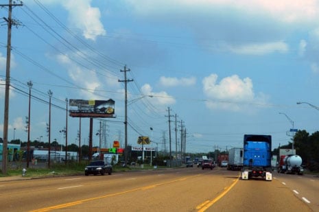 Location photo for Lamar Ave near LAMAR AVENUE at PEARSON ROAD (Memphis)