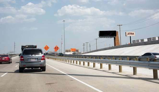 183 E/O Hwy 114 S/S F/W Media