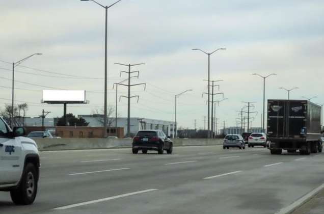 Location photo for Lee St near Briarwood Plaza Shopping Center (Elk Grove Village)