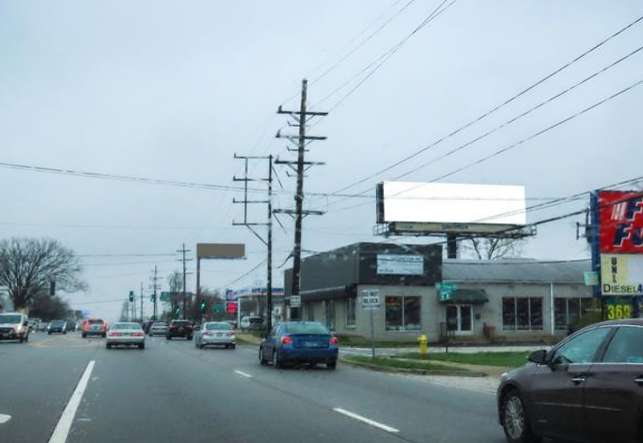 Location photo for E Roosevelt Rd (Lombard)