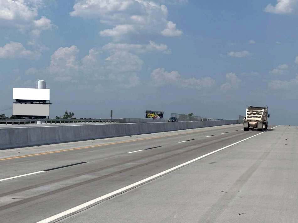 Location photo for I-35 0.1 mi S/O HWY 77 WS