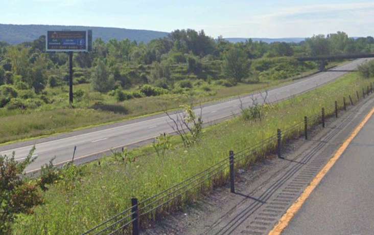 N/S Rt. 5S 1.1 mi. W/O Frankfort Exit Media