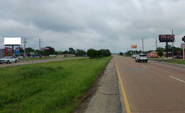 NE LOOP 286 0.3 mi E/O HWY 195 SS Media