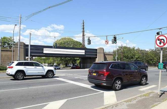 Location photo for North Ocean Ave CL 575ft S/O Sunrise Hwy F/S - 1