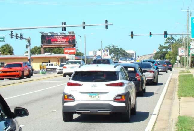 MASON AVE. E/O US 1 - N/S, E/B Media