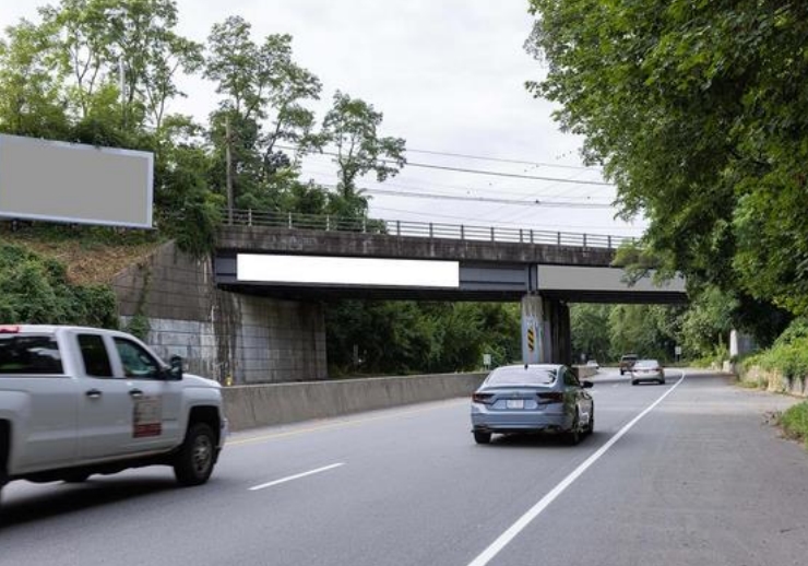 Location photo for Grove St near Dennis Brian Murray Dog Park (Glen Cove)