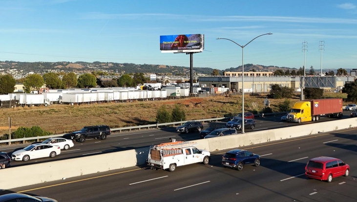 880 Freeway 500’ n/o Hegenberger Rd F/N / 94621