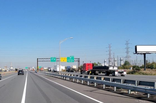 Location photo for I-95/NJ Tpk ES 2mi N/O Exit 12 F/S - 1