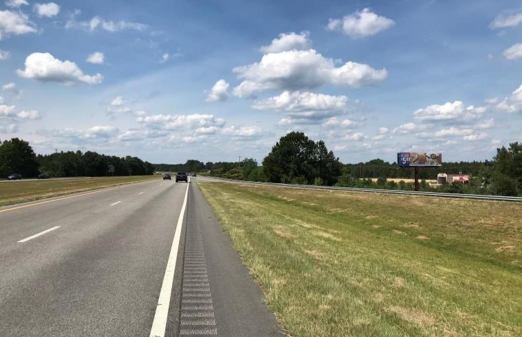 US 220 0.2 mi N/O SR 211 ES F/S - 2