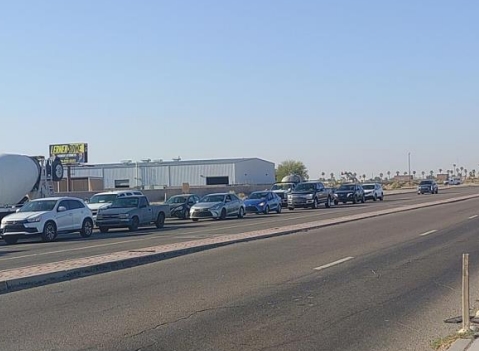 E/S AVE 3E 400' S/O 32ND ST F/N Media