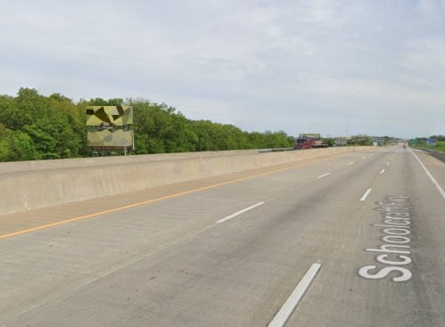 USH 65, .8 mi S/O Chestnut Expry W/S, Bottom, S/F Media