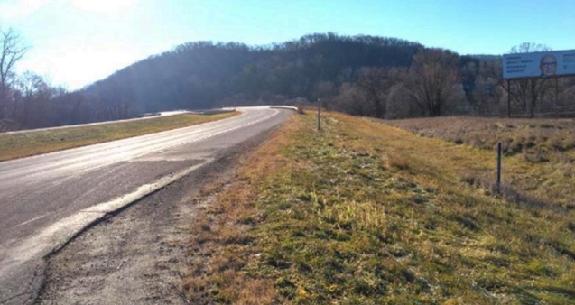 US 61 0.4 mi S/O MN 248 WS Media