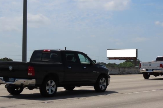 Location photo for N Freeway Service Dr near Sunglass Hut at Bps/cab (Houston)