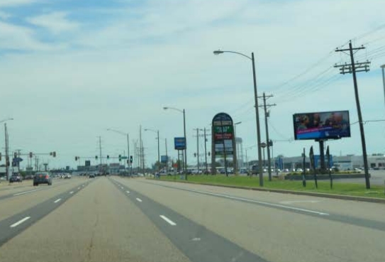 Location photo for Morrissey Dr near Grady's Family Fun Park (Bloomington)