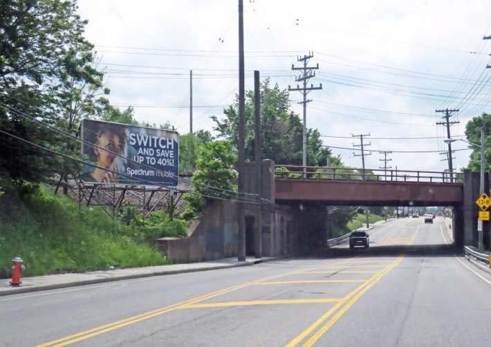 West 130 St ES 580ft N/O Longmead Av F/N - 1 Media