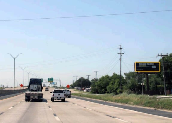 I-35W-MP37.7-.3MI S/O ALSBURY W/S Media