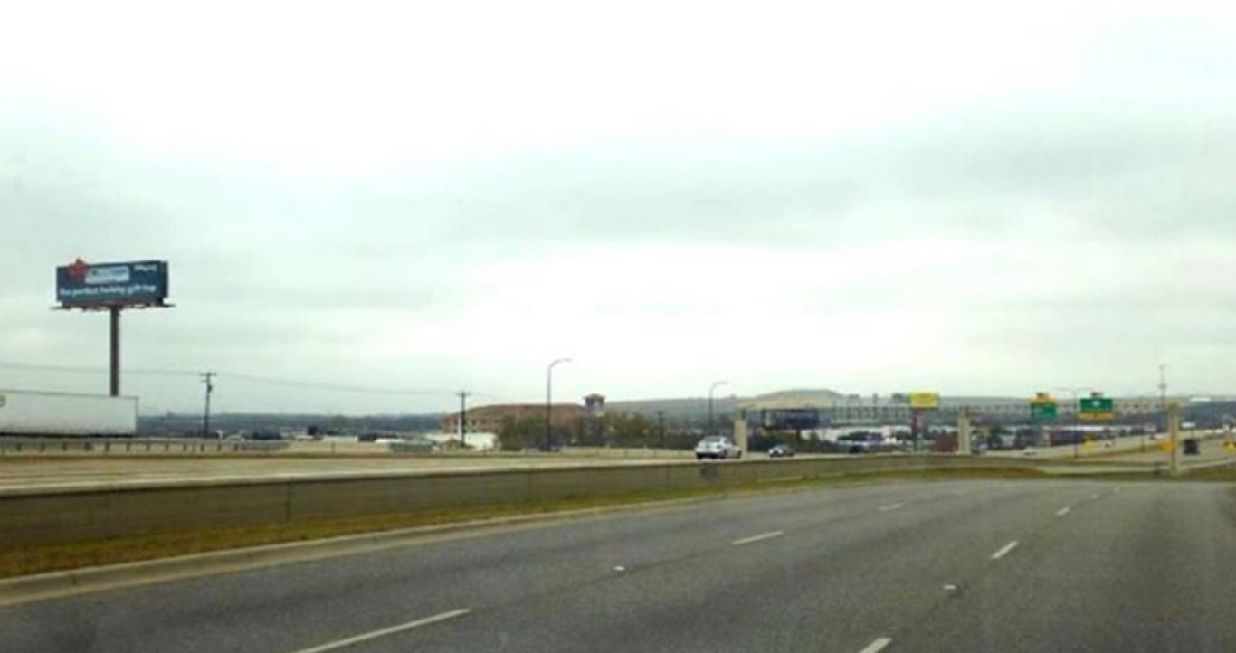 Location photo for US-290 near 8073 Exchange/Cross Park, Walnut Creek-Pioneer Hill (Austin)