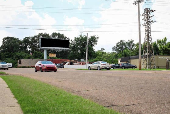 N/L Walnut Grove Rd. 500 ft W/O Tillman F/E Media