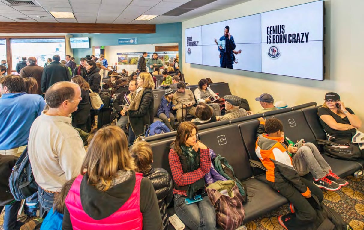 Digital Network (5 Large Video Walls, 2 Flat Screens)