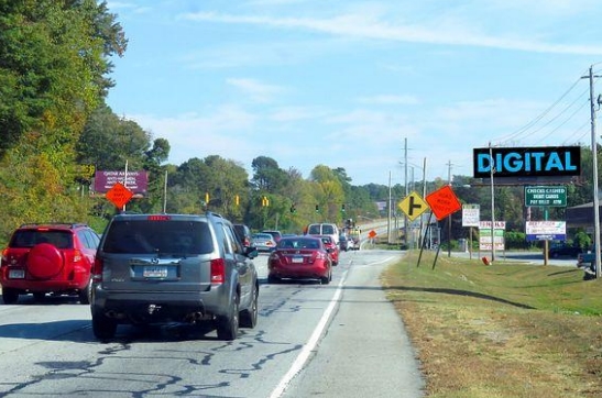 Location photo for Camp Creek Pkwy near Camp Creek Pkwy @ Potomac Dr (Atlanta)