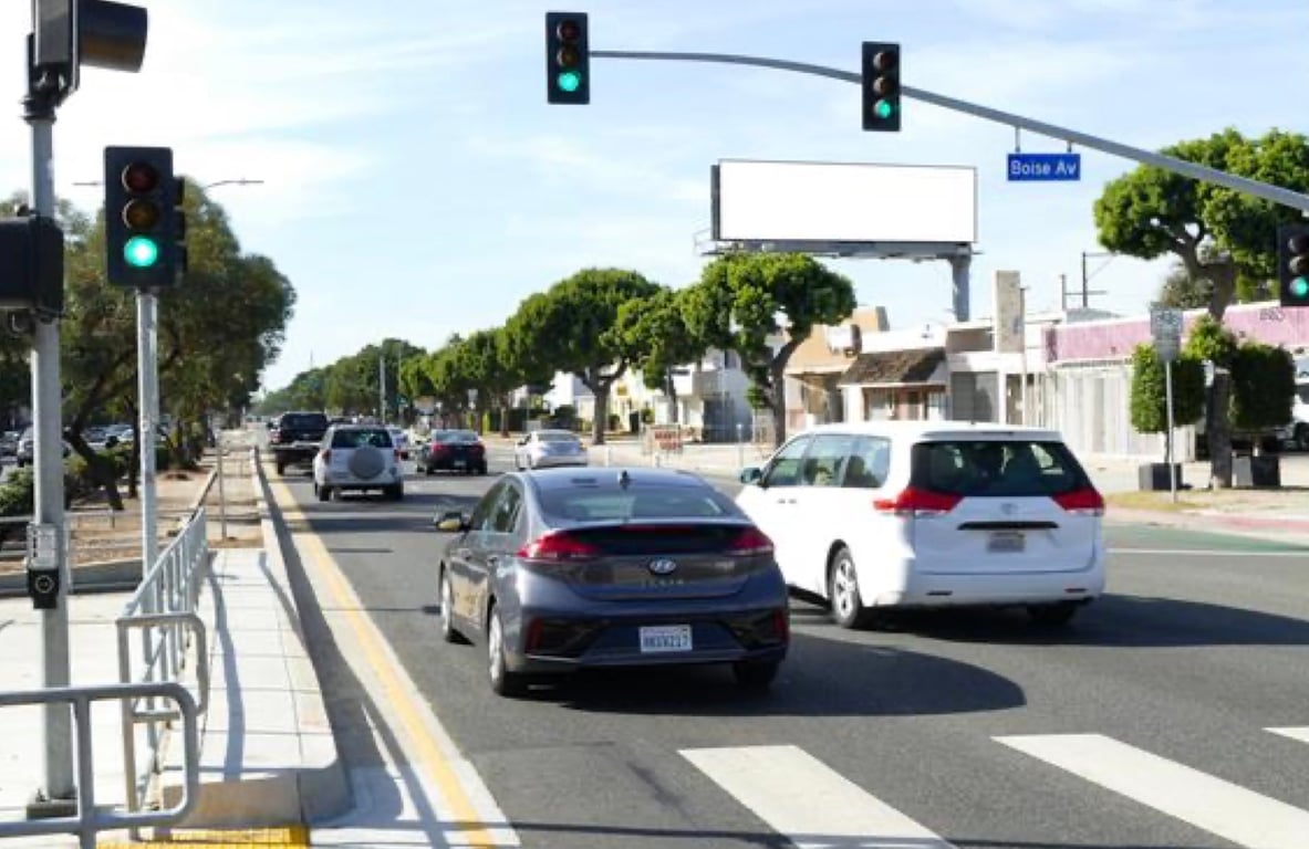 Venice NS 1250ft W/O Centinela F/E - 2 Media