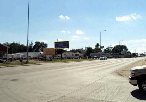 (R)HWY 12 715 W 6TH AVE S/S E/F (#6) Media