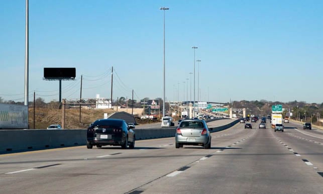 I-30 (Tom Landry) W/O Beltline S/S F/E Media
