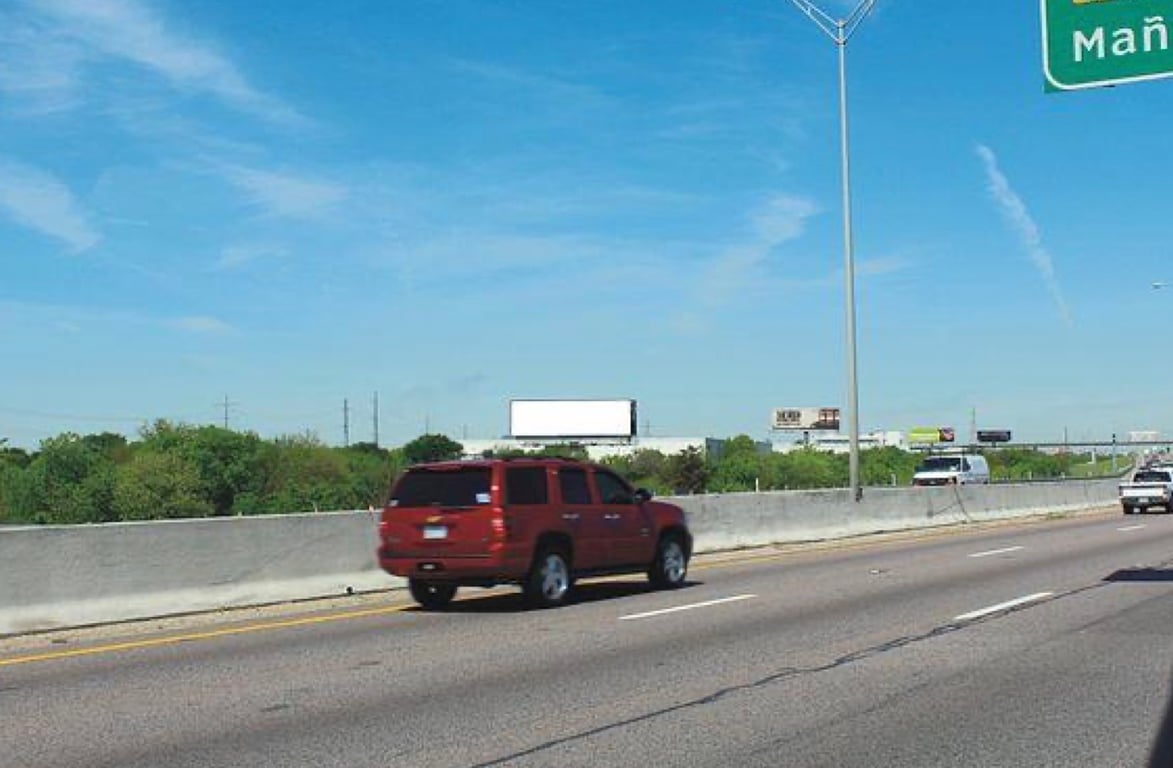 Location photo for Stemmons Fwy near 9601 Harry Hines Blvd (Dallas)