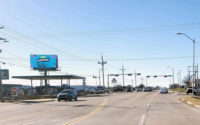 101 SE Lee Blvd Media