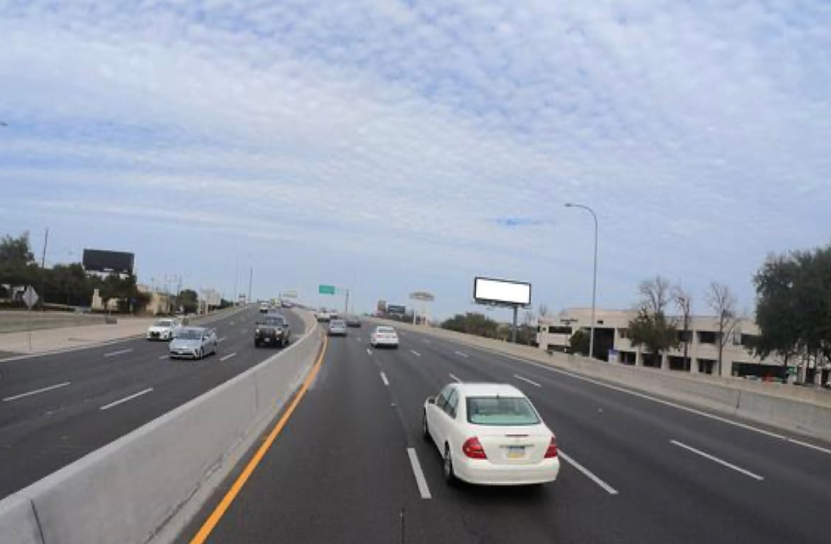 Location photo for ROTO Dallas N Tollway ES 400ft S/O Trinity Mills Rd F/S - 3