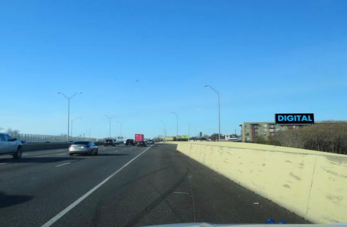Location photo for I-30 near Sylvan Thirty, West Dallas (Dallas)
