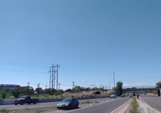 PASEO DEL NORTE S/L E/O 4TH Media