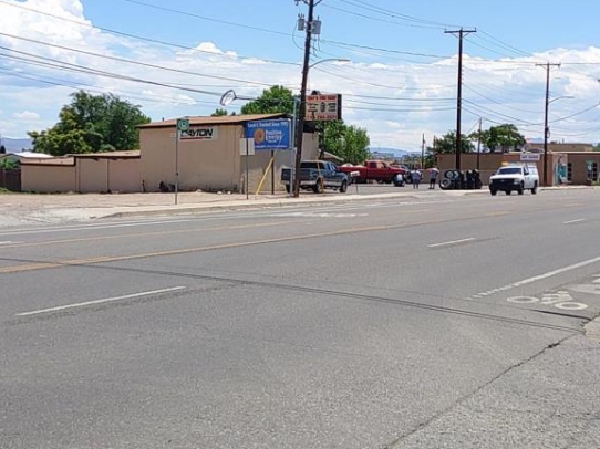 1416 RIO GRANDE NW (#2 SIGN N/O I-40) Media