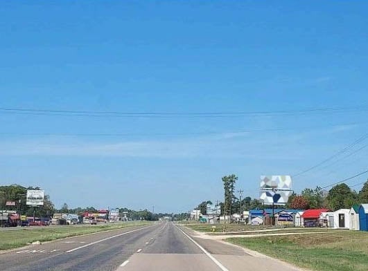 3958 US 190/ 2 mi E/O FM 2457/ Livingston-Bottom Face Media